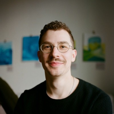 A renter in her kitchen with the Magsi Switch R1.
